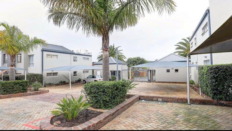 2 Bedroom Property for Sale in Kenridge Western Cape